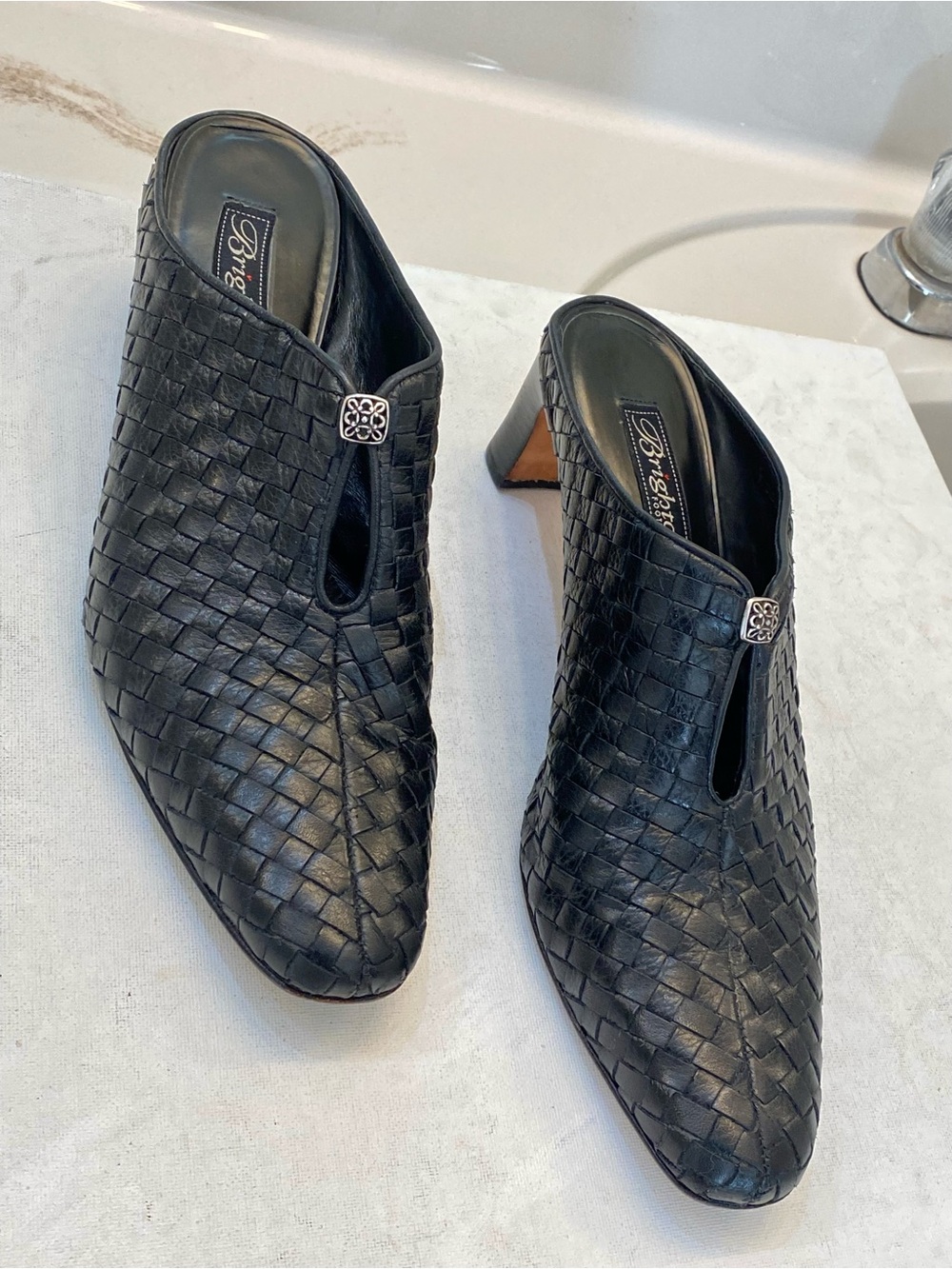 Brighton Tynan Woven leather mule Size 10M, excellent condition great bottom